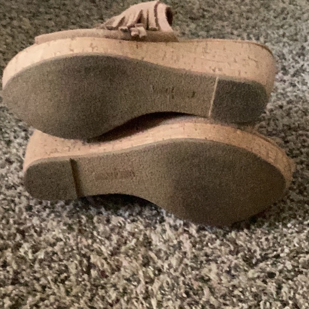 Minnetonka Fringe Tan Wedge Sandals - Picture 3 of 4